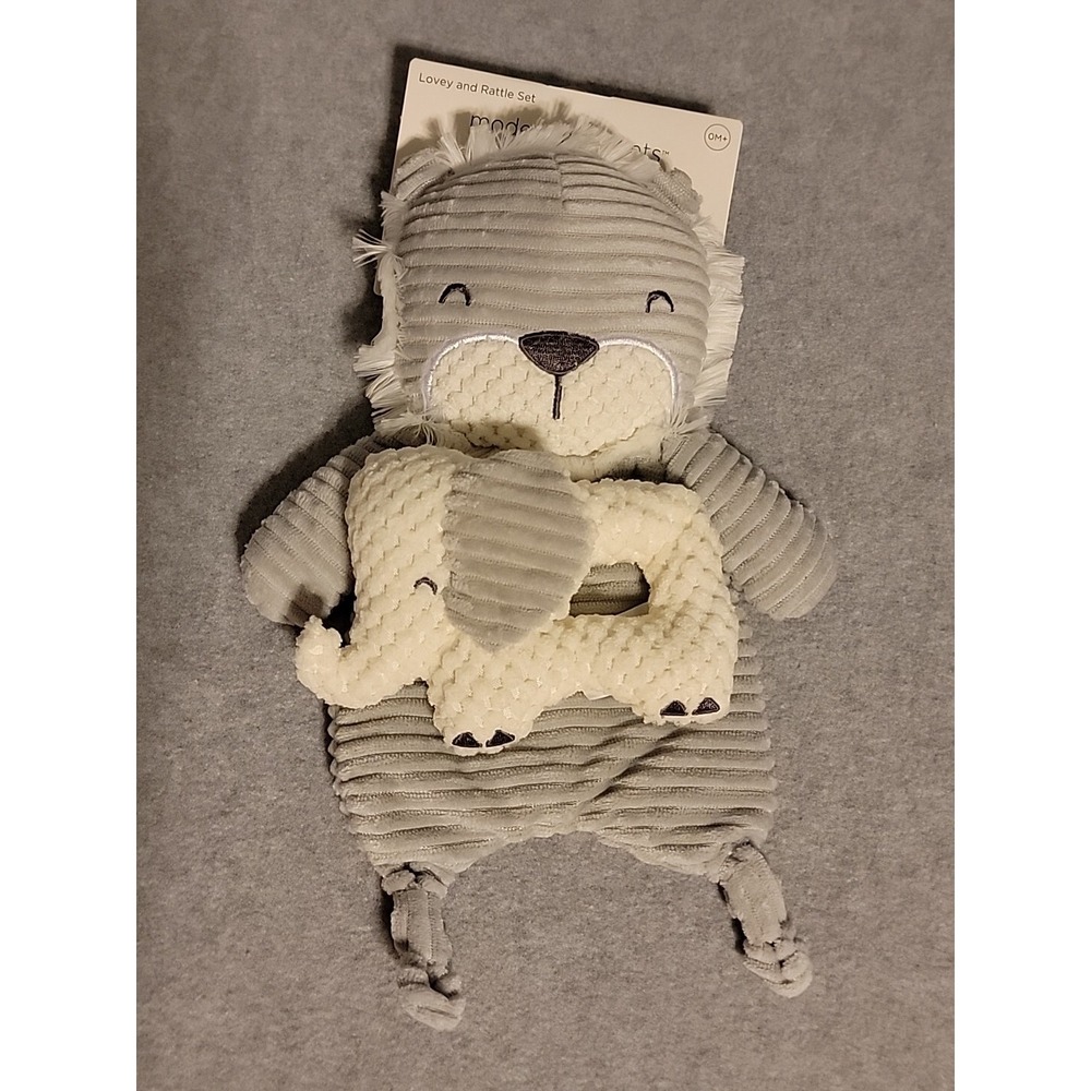 NWT Gerber Modern Moments Elephant & Lion Gray Lovey + Rattle